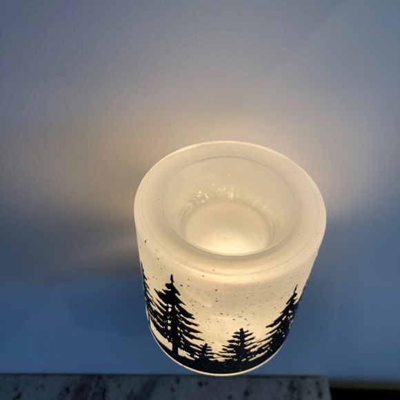 Scentsy WILDLIFE Mini Plug In Wax Warmer Lighted Frosted Glass Winter Deer Trees - Picture 8 of 16
